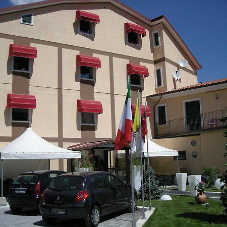 Hotel De Meis Capistrello Extérieur photo