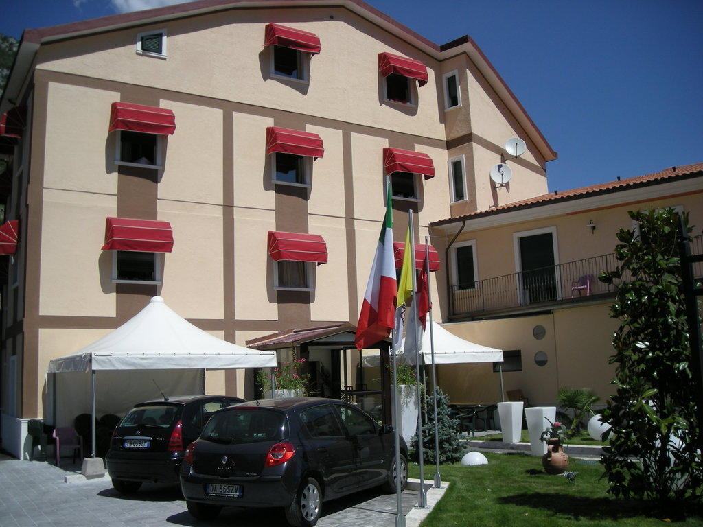 Hotel De Meis Capistrello Extérieur photo