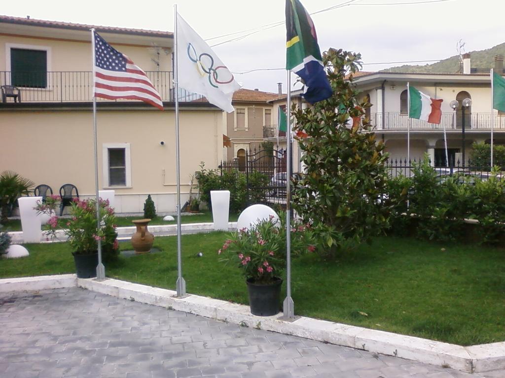 Hotel De Meis Capistrello Extérieur photo