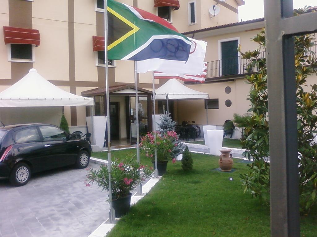 Hotel De Meis Capistrello Extérieur photo