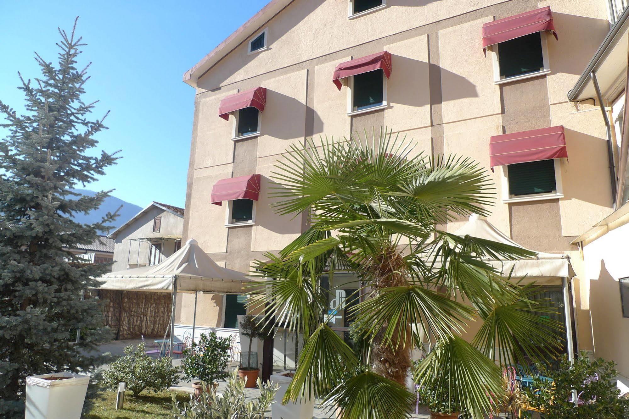 Hotel De Meis Capistrello Extérieur photo